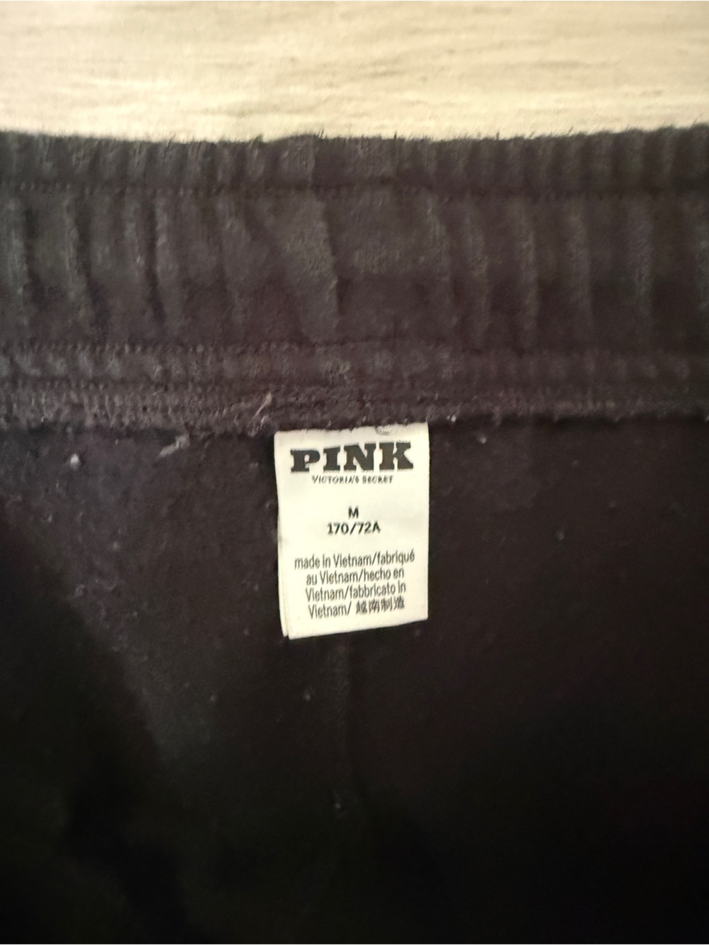 PINK Victoria's Secret Black Skeleton Hands Fleece Campus Sweatpants - Picture 3 of 4